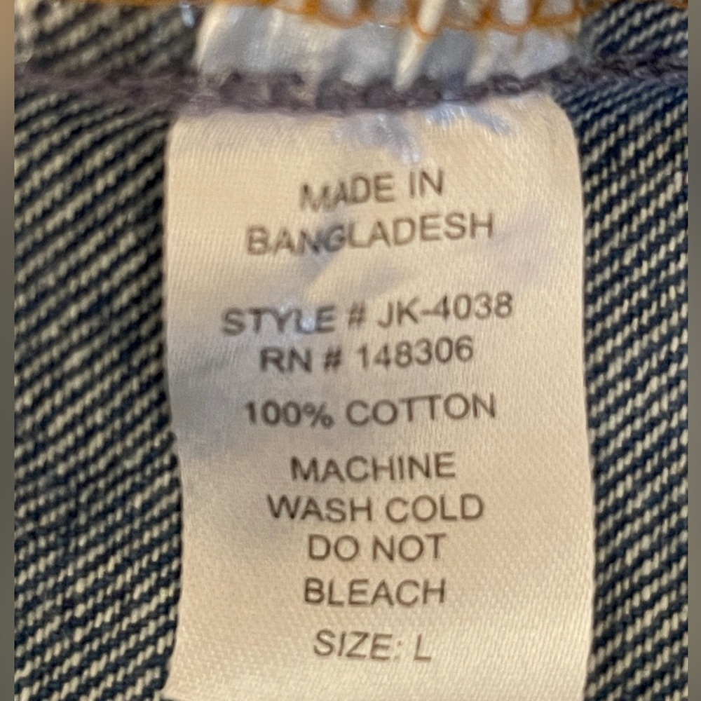 Women's Oversized Destroyed Denim Jacket - Picture 12 of 14